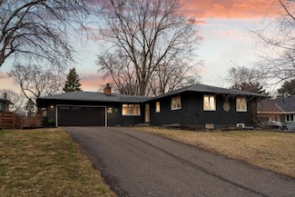 1791 Maple Ln, Saint Paul, MN 55113