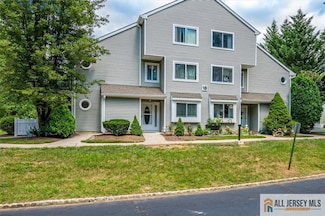 23 Sassafras Ln, Monmouth Junction, NJ 08852