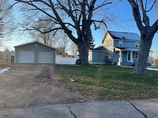 331 S West St, Neshkoro, WI 54960