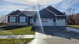 219 Mccarran Ave NE, Cedar Rapids, IA 52302