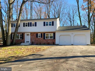 19 Laurel Hill Dr, Cherry Hill, NJ 08003
