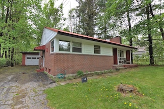 322 Burgess Rd, Bennington, VT 05201