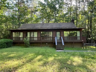 7681 Beaver Dr, Gloucester, VA 23061