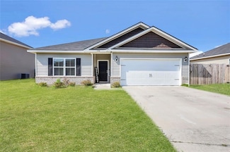 540 Burke Dr, Hinesville, GA 31313