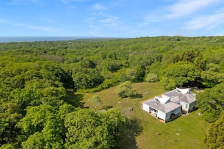 44 Cencelle St, Chilmark, MA 02535