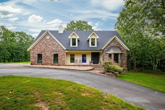 8918 Williams Dr, North Little Rock, AR 72120