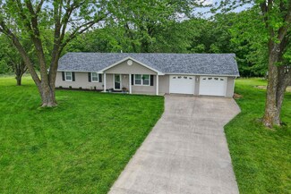 20950 N Ponderosa Rd, Clark, MO 65243