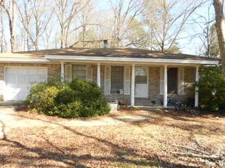 220 S Clifton St, Fordyce, AR 71742