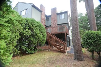 33 Spyglass Hill Dr, Ashland, MA 01721
