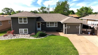 724 Carl Ave, Salina, KS 67401