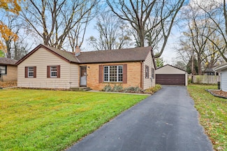 4513 W Dunwood Rd, Milwaukee, WI 53223