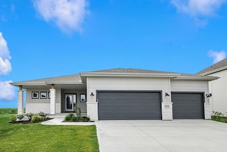 6614 S 200th Ave, Omaha, NE 68135