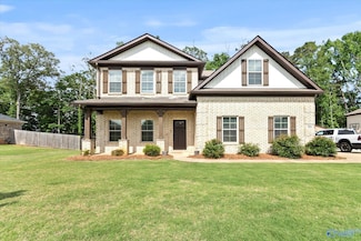 190 Summit Lakes Dr, Athens, AL 35613