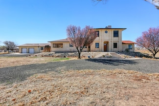 66 Manzano Dr, Los Lunas, NM 87031