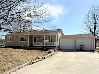 620 W Page St, Milan, MO 63556