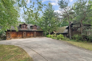 378 Oakland Dr, Highland Park, IL 60035
