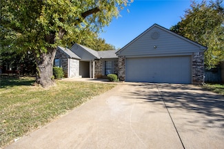 2701 Fountainview Dr, Corinth, TX 76210