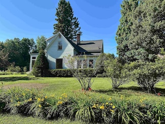 140 Flodin Rd, Gwinn, MI 49841