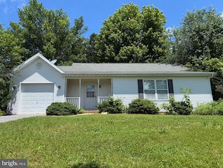 210 Pastoral Ct, Martinsburg, WV 25403