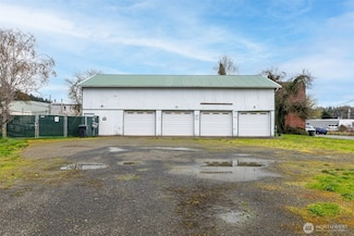 228 S 3rd St, Shelton, WA 98584