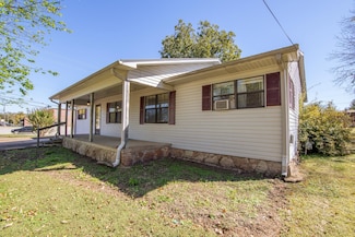 701 James K Polk St W, Clifton, TN 38425