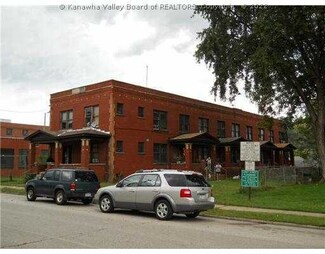 1422 Lewis St, Charleston, WV 25301