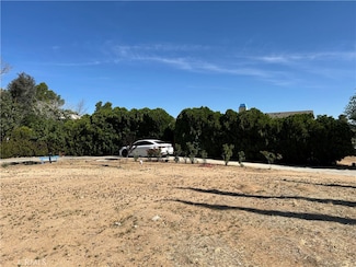 16792 Nisqualli Rd, Victorville, CA 92395