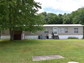 21057 Meadow Rd Unit 67, Saegertown, PA 16433