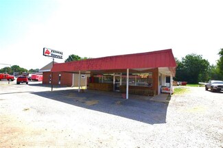 211 N 2nd St, Stilwell, OK 74960