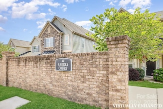 10105 Community House Rd, Charlotte, NC 28277