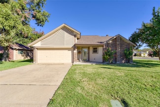 10150 Little Valley Rd, Fort Worth, TX 76108