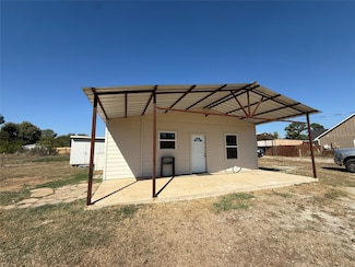 160 Summit Dr, Springtown, TX 76082