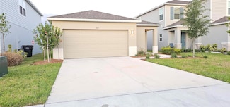 221 Acorn Rd, Haines City, FL 33844