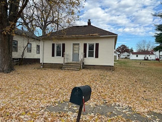 1706 Erie Ave, Savanna, IL 61074