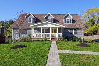 54 Valley Dr E, Atlantic Highlands, NJ 07716
