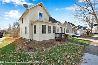 122 E Shaw St, Charlotte, MI 48813