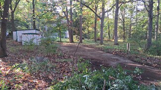 118 Marquette Ave, Houghton Lake, MI 48629