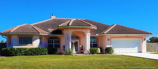 2029 SE Isabell Rd, Port Saint Lucie, FL 34952