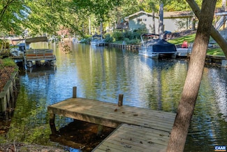 13 Chatham Ln, Palmyra, VA 22963