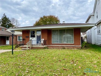 3139 Meadowbrook Ct, Toledo, OH 43606