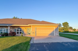 N194 Eastowne Ln, Appleton, WI 54915