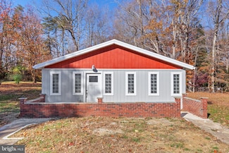 6245 Cracklingtown Rd, Hughesville, MD 20637