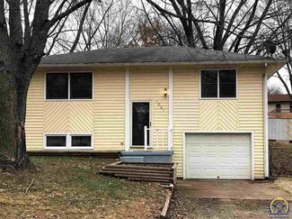 1261 N School St, Auburn, KS 66402