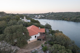 830 Los Escondidos Rd, Marble Falls, TX 78654
