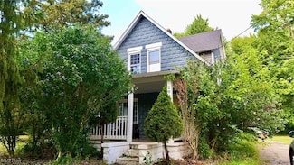 2833 Hubbard Rd, Madison, OH 44057