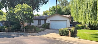 1622 Dennis Ave, Clovis, CA 93611