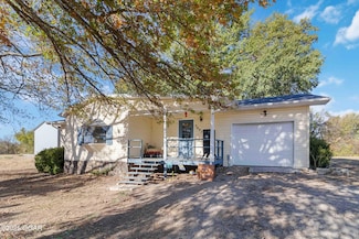 7893 Farm Road 2240, Washburn, MO 65772