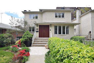83-14 Abingdon Rd, Kew Gardens, NY 11415
