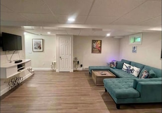 89 Eisenhower Dr, Cotuit, MA 02635