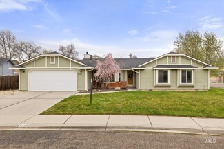 2136 N Freewater Ave, Boise, ID 83713